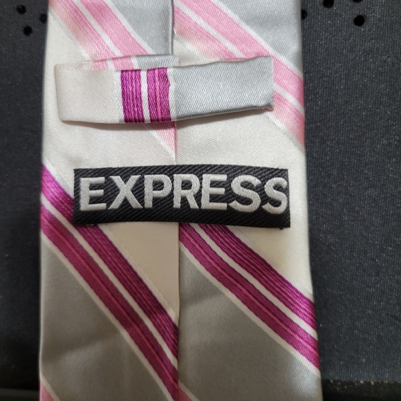 Tie - Picture 3 of 5